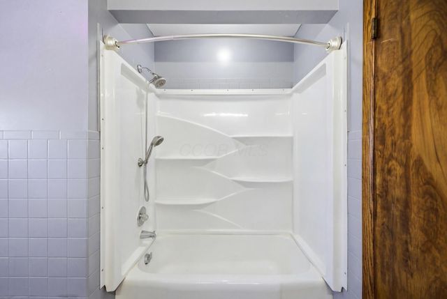 975 Blossom Lane, Zanesville, OH 43701