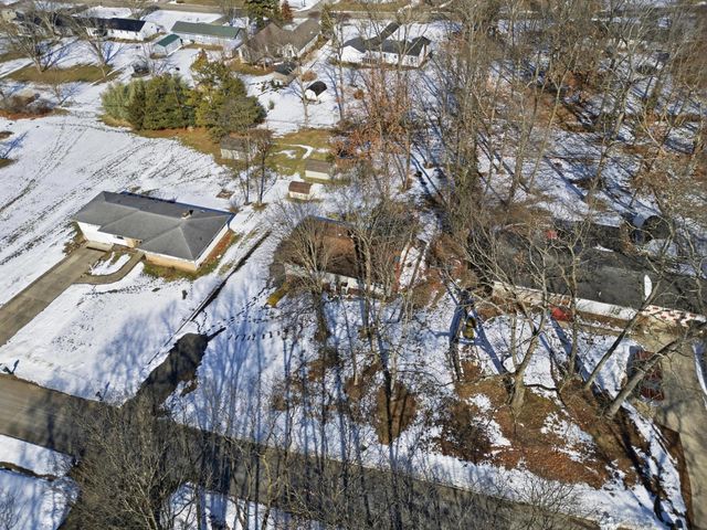 975 Blossom Lane, Zanesville, OH 43701