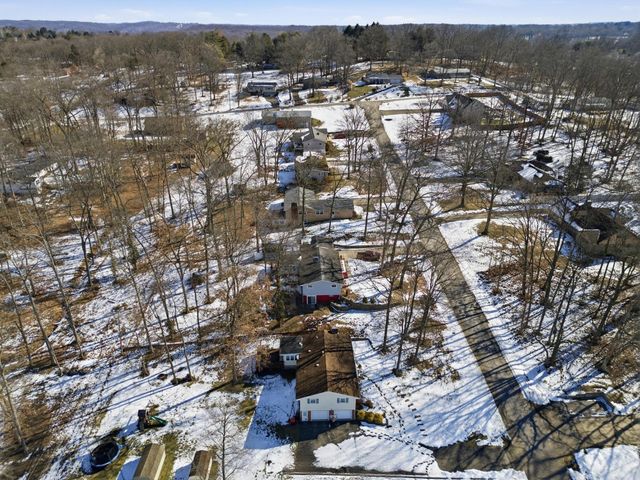 975 Blossom Lane, Zanesville, OH 43701