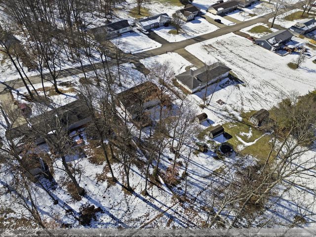 975 Blossom Lane, Zanesville, OH 43701