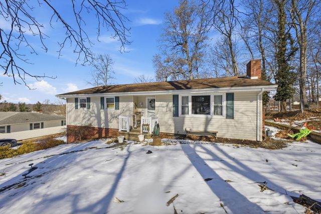 975 Blossom Lane, Zanesville, OH 43701