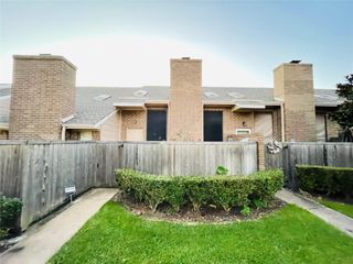 13892 Hollowgreen Drive 82/805, Houston, TX 77082