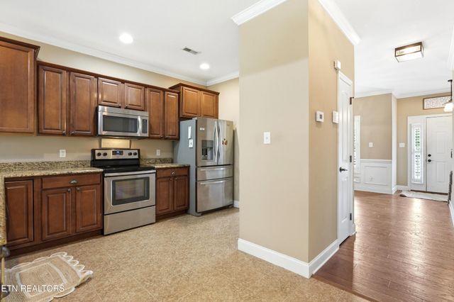 1546 Yarnell Station Blvd, Knoxville, TN 37932
