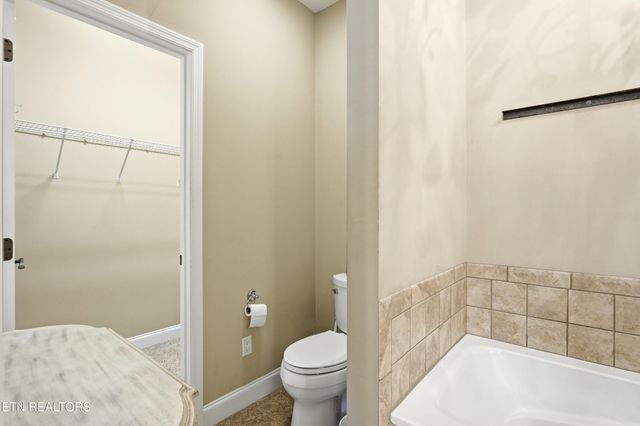 1546 Yarnell Station Blvd, Knoxville, TN 37932