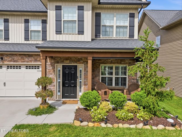 1546 Yarnell Station Blvd, Knoxville, TN 37932