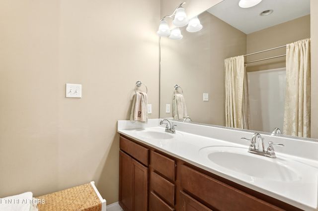 1546 Yarnell Station Blvd, Knoxville, TN 37932