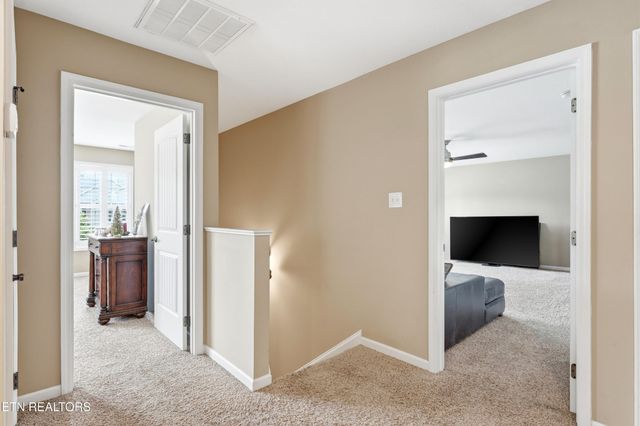 1546 Yarnell Station Blvd, Knoxville, TN 37932