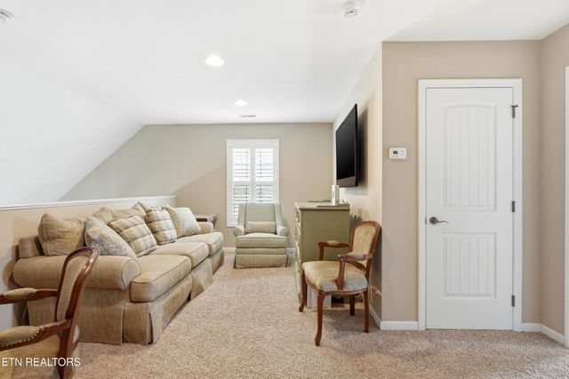 1546 Yarnell Station Blvd, Knoxville, TN 37932