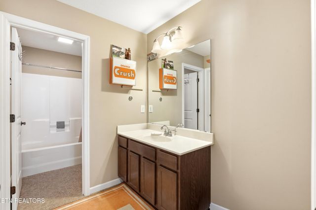1546 Yarnell Station Blvd, Knoxville, TN 37932