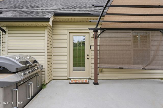 1546 Yarnell Station Blvd, Knoxville, TN 37932