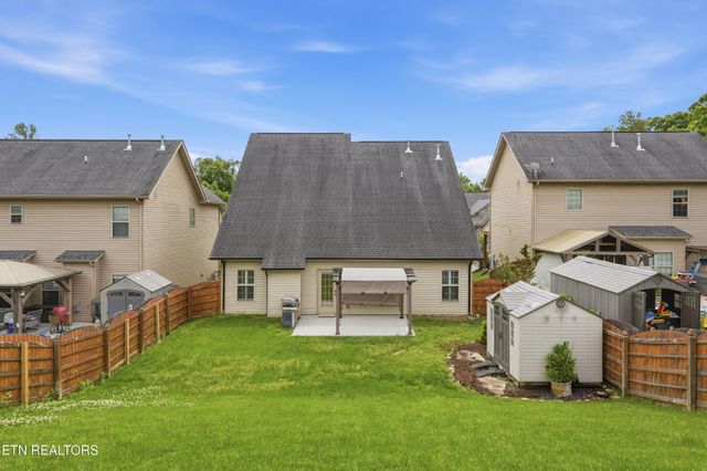 1546 Yarnell Station Blvd, Knoxville, TN 37932