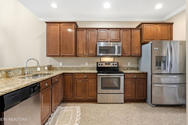 1546 Yarnell Station Blvd, Knoxville, TN 37932