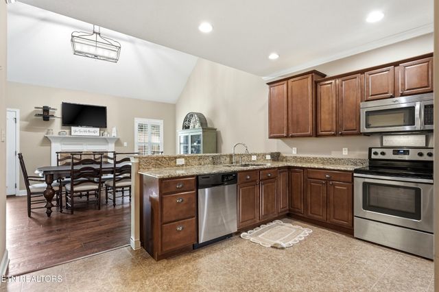 1546 Yarnell Station Blvd, Knoxville, TN 37932