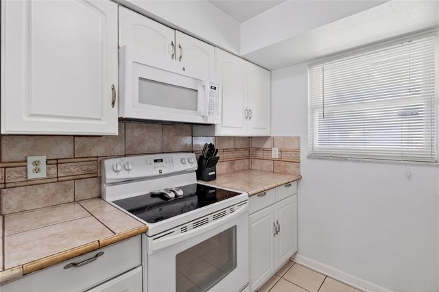 4646 OLD 37 ROAD, Lakeland, FL 33813