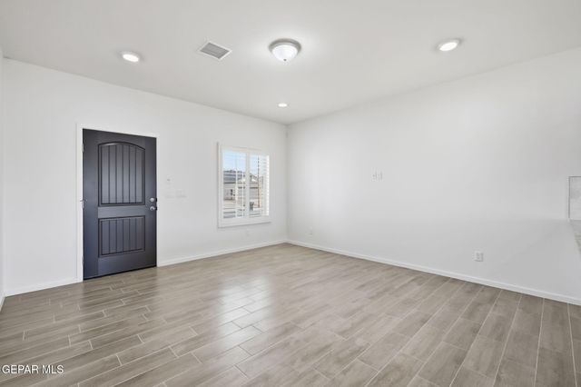 13905 Summer Wave Avenue, El Paso, TX 79928