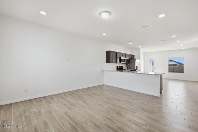 13905 Summer Wave Avenue, El Paso, TX 79928