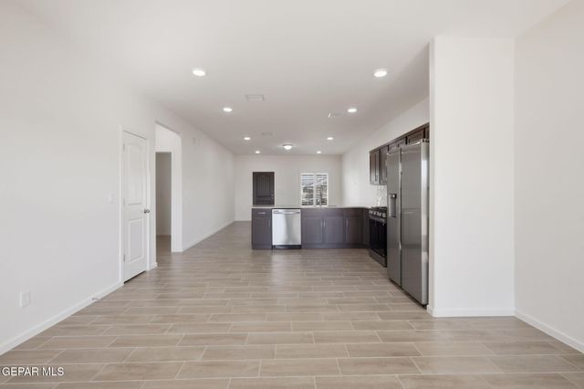 13905 Summer Wave Avenue, El Paso, TX 79928