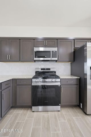 13905 Summer Wave Avenue, El Paso, TX 79928