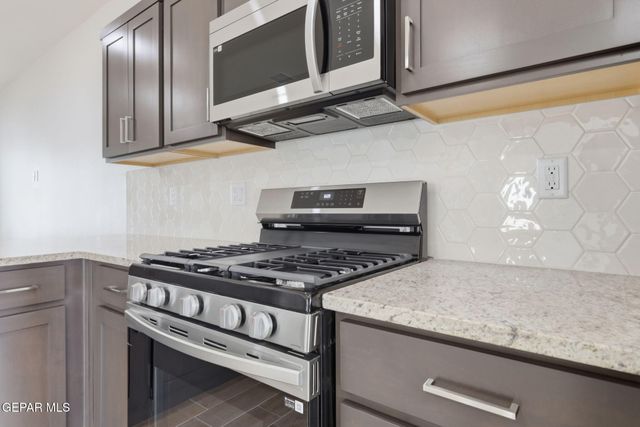 13905 Summer Wave Avenue, El Paso, TX 79928