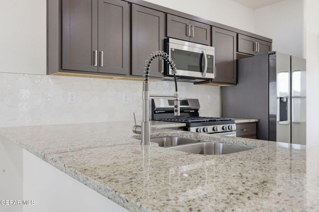 13905 Summer Wave Avenue, El Paso, TX 79928