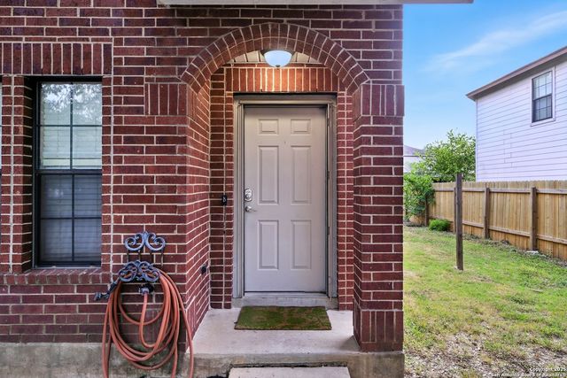 481 Whispering Hlw, Kyle, TX 78640