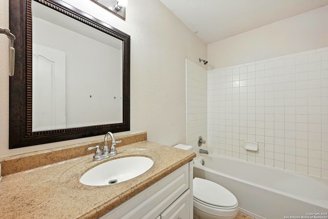 481 Whispering Hlw, Kyle, TX 78640