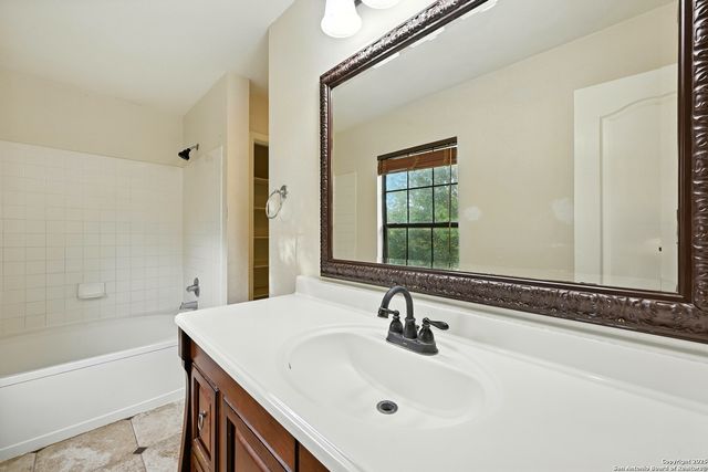 481 Whispering Hlw, Kyle, TX 78640