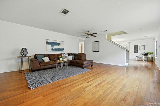 481 Whispering Hlw, Kyle, TX 78640