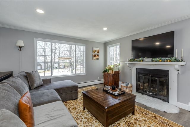 34 Eagle Run C, Warwick, RI 02818