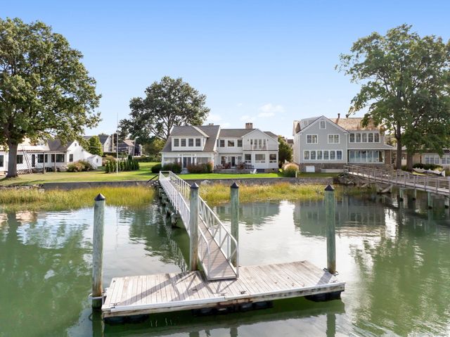 9 Sylvester Court, Norwalk, CT 06855