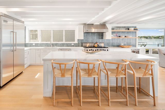 9 Sylvester Court, Norwalk, CT 06855