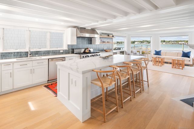 9 Sylvester Court, Norwalk, CT 06855