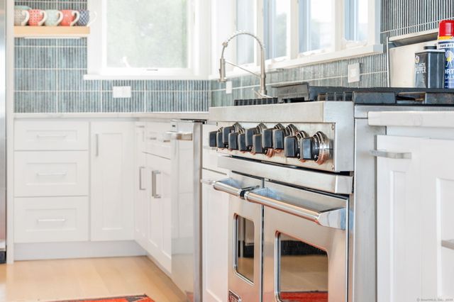 9 Sylvester Court, Norwalk, CT 06855