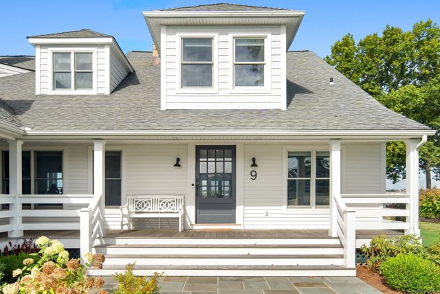 9 Sylvester Court, Norwalk, CT 06855