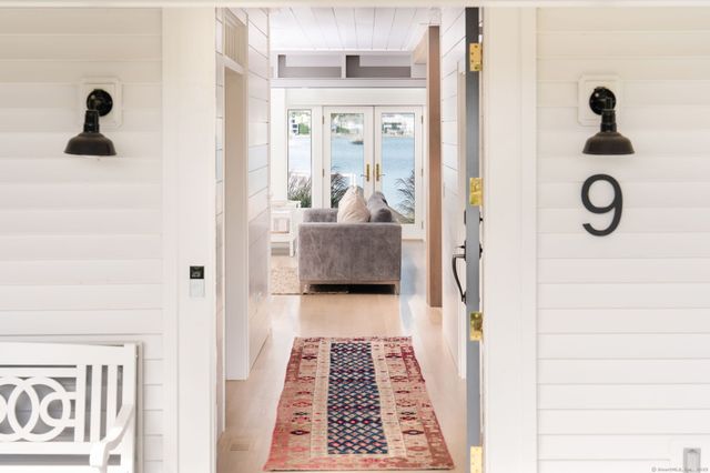 9 Sylvester Court, Norwalk, CT 06855