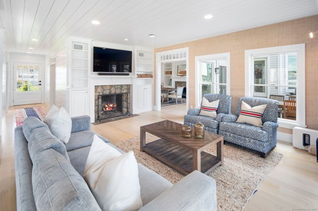 9 Sylvester Court, Norwalk, CT 06855