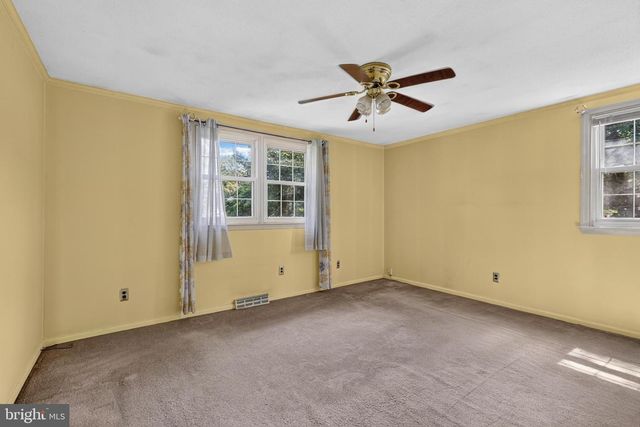 136 KINGSTON DR, Bear, DE 19701