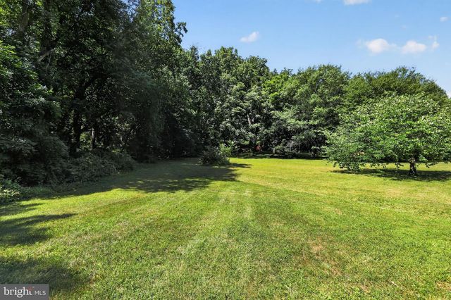 136 KINGSTON DR, Bear, DE 19701
