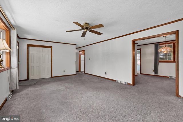 136 KINGSTON DR, Bear, DE 19701