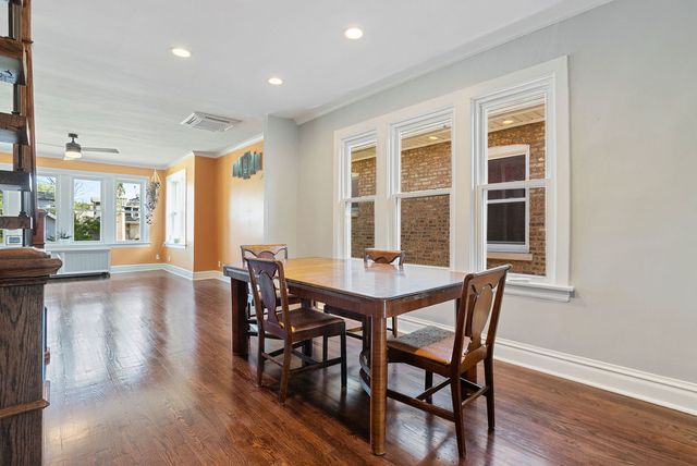 919 N Harvey Avenue, Oak Park, IL 60302