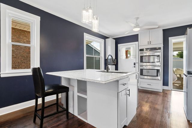 919 N Harvey Avenue, Oak Park, IL 60302