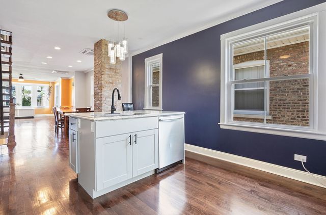 919 N Harvey Avenue, Oak Park, IL 60302