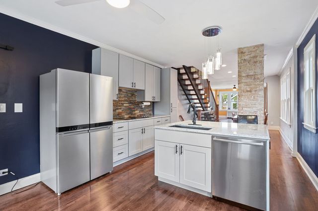 919 N Harvey Avenue, Oak Park, IL 60302