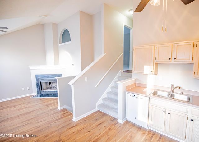 12505 Kiawah Ct, Louisville, KY 40245