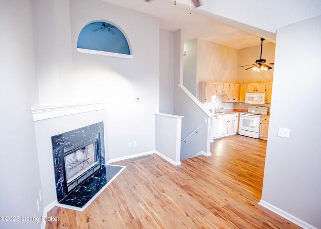 12505 Kiawah Ct, Louisville, KY 40245