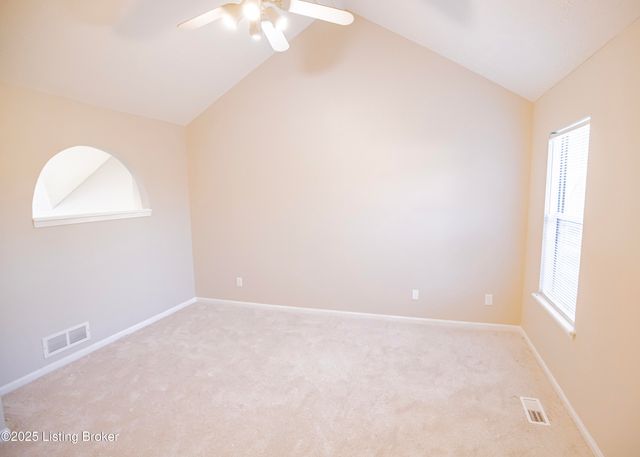 12505 Kiawah Ct, Louisville, KY 40245