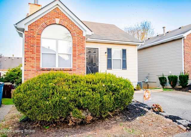 12505 Kiawah Ct, Louisville, KY 40245