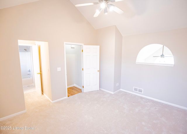 12505 Kiawah Ct, Louisville, KY 40245