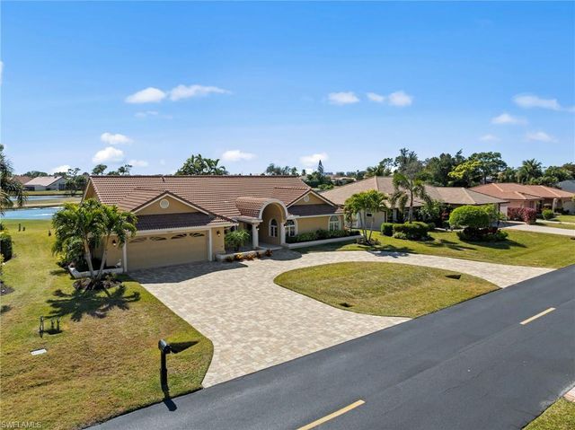 9929 Ortega LN, Bonita Springs, FL 34135