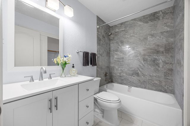 11901 Swearingen DR 129, Austin, TX 78758